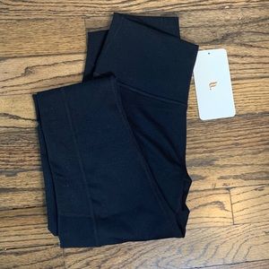 Fabletics Mila high waisted pocket leggings